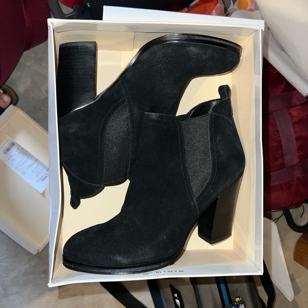 Marc fisher suede booties